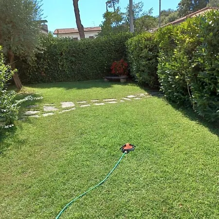 Lägenhet A Casa Di Berta Pietrasanta